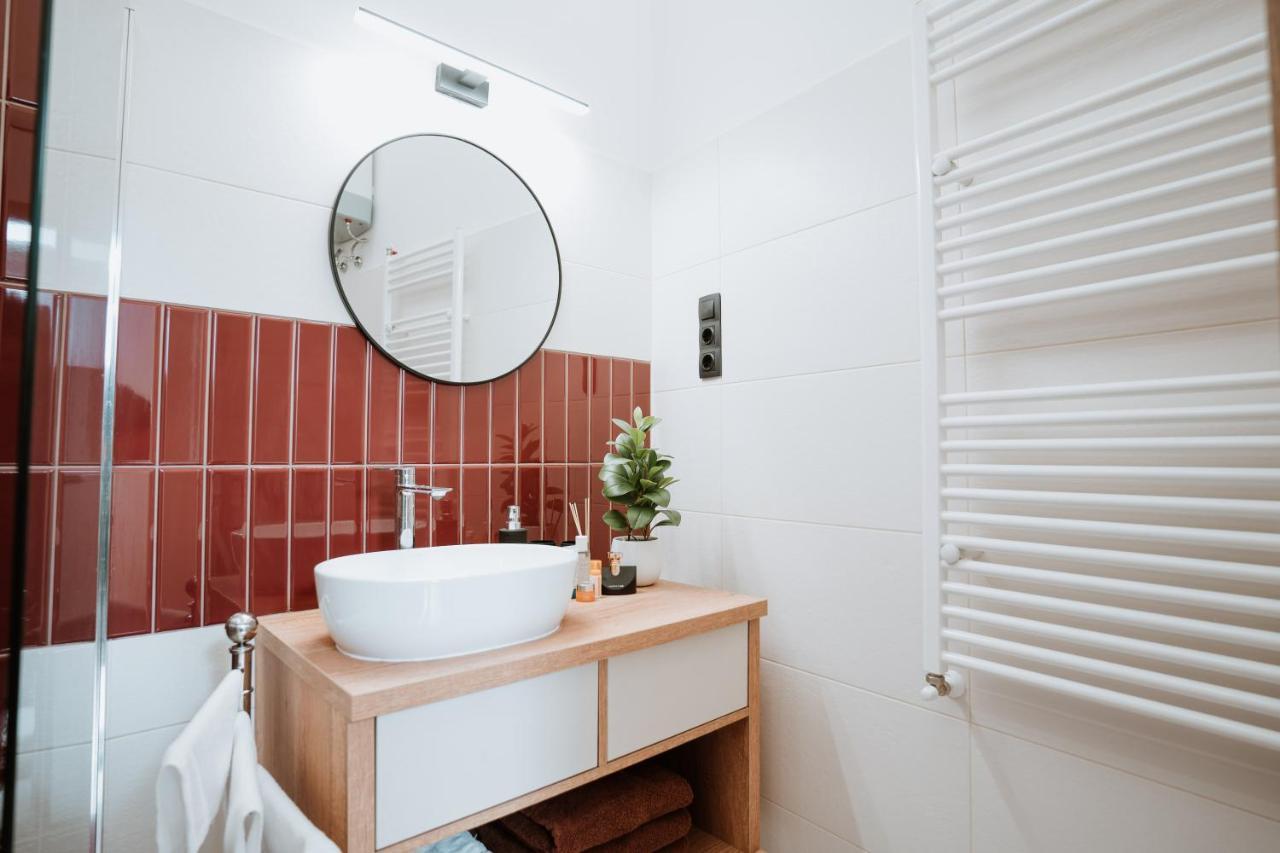 Budapest Perla Luxory 1. Luaran gambar