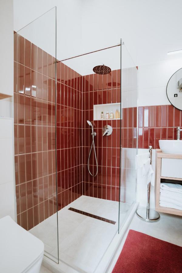 Budapest Perla Luxory 1. Luaran gambar