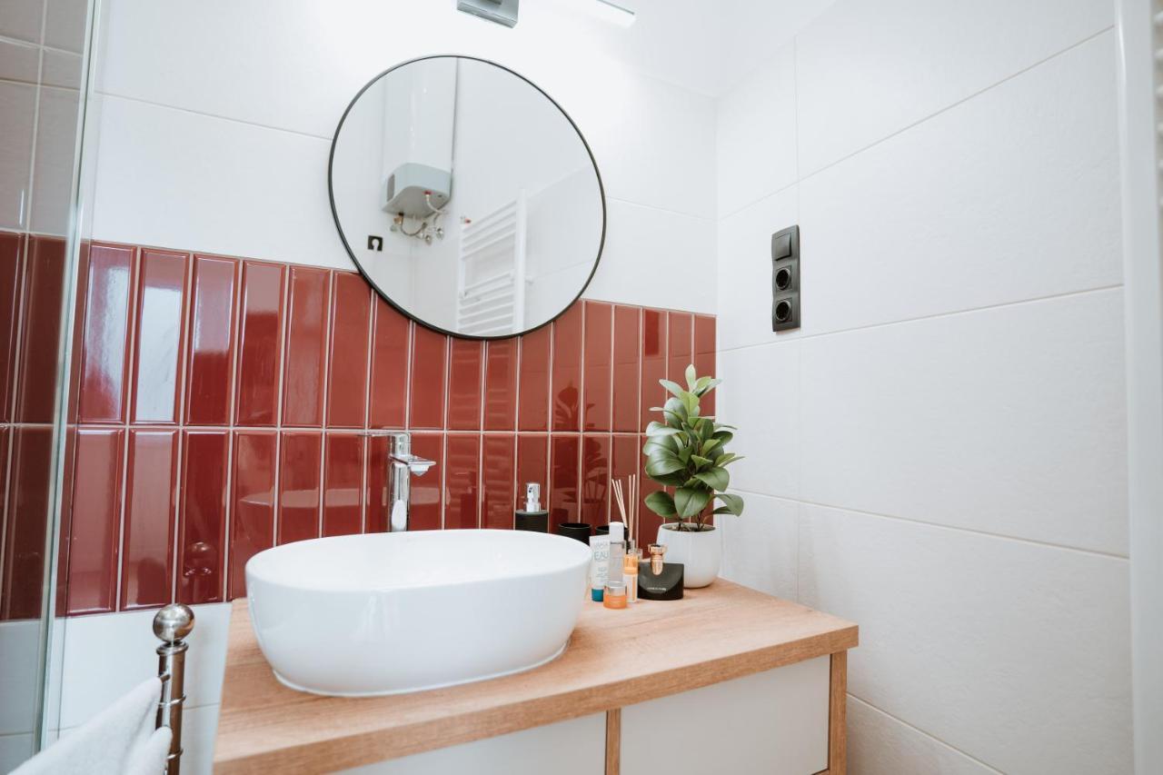 Budapest Perla Luxory 1. Luaran gambar