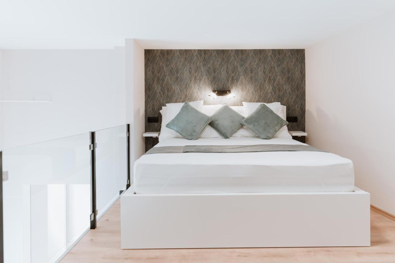 Budapest Perla Luxory 1. Luaran gambar