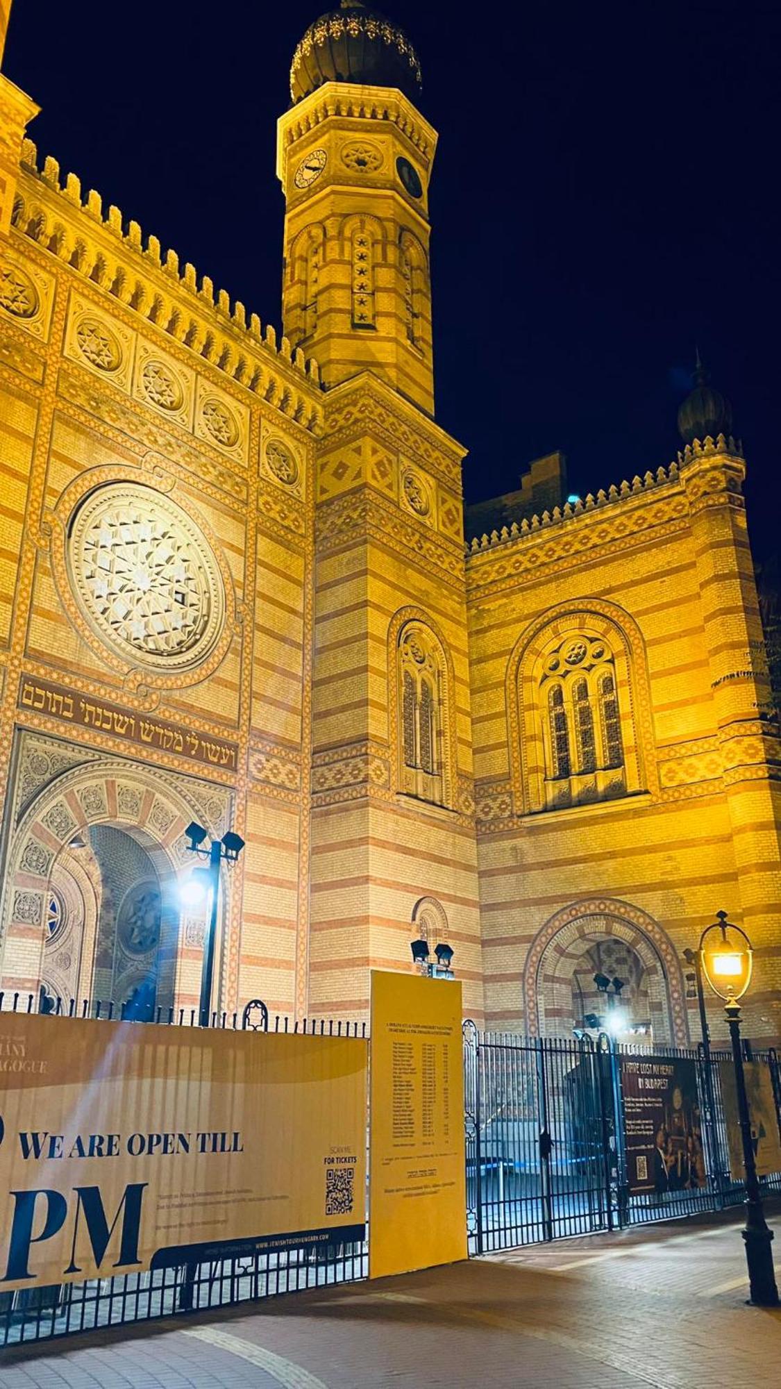 Budapest Perla Luxory 1. Luaran gambar